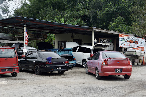along tuned garage