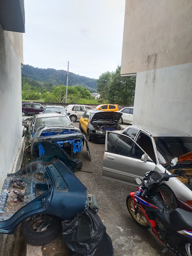 Aid N Ein Auto Garage autoworks